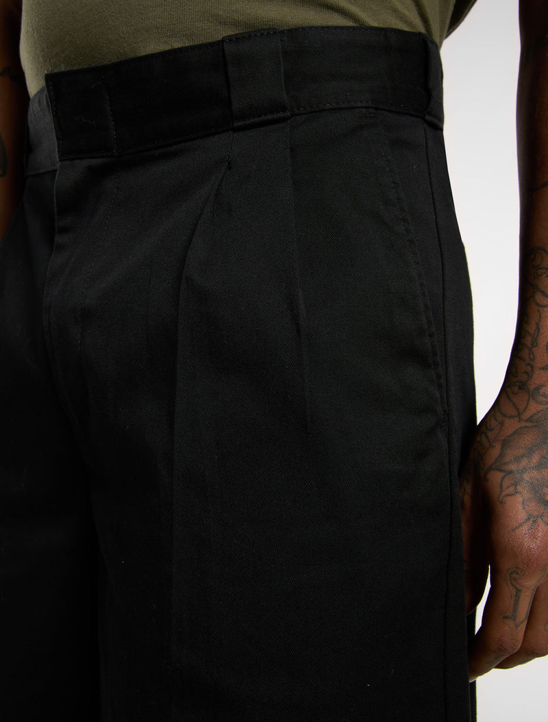 DK0A4Z83BLK-7