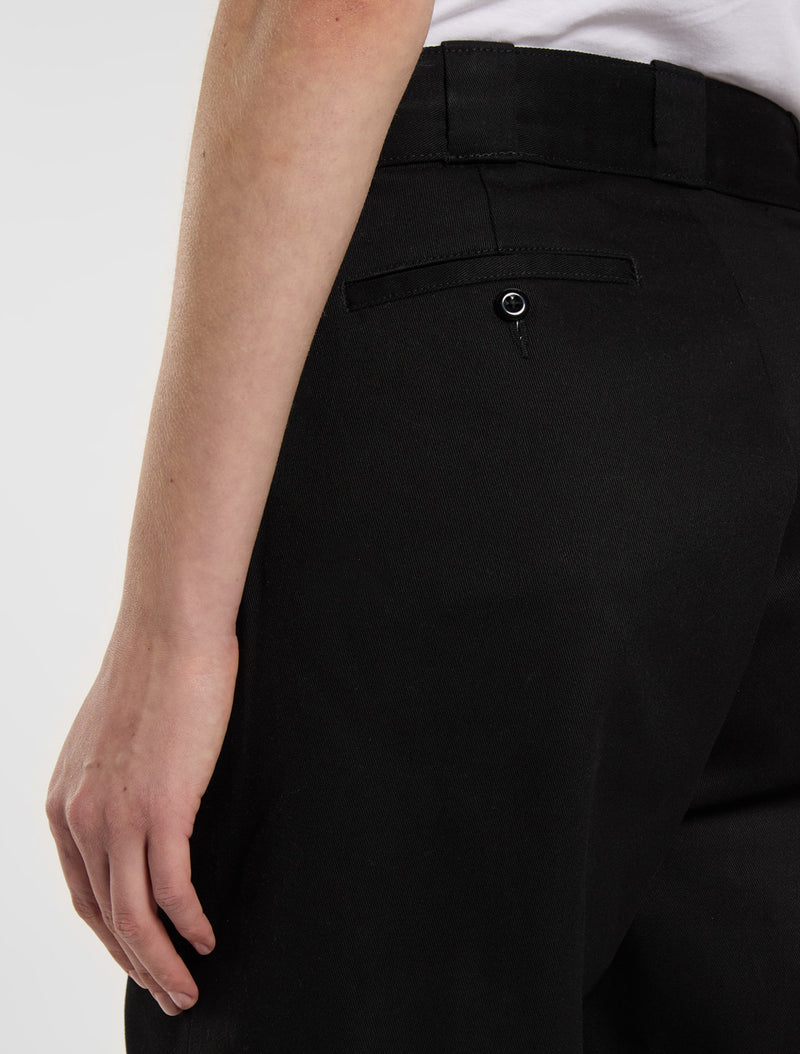 DK0DW283BLK-9